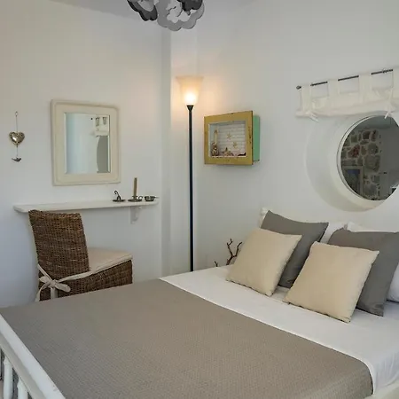 Mikros Vorias * Karavostasis (Folegandros)