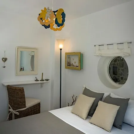 Mikros Vorias Karavostasis (Folegandros)