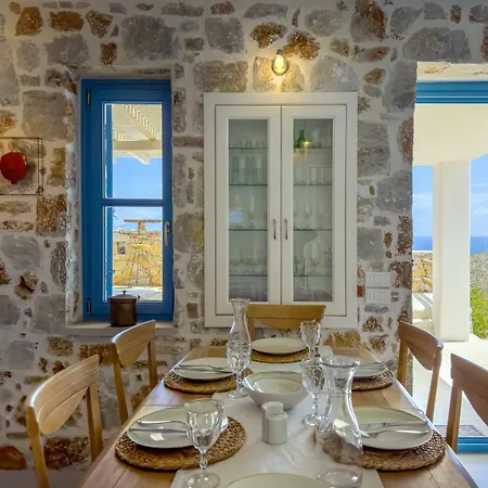 Villa Mikros Vorias *