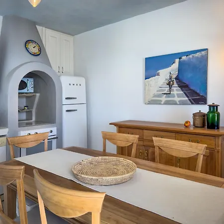 Mikros Vorias * Karavostasis (Folegandros)